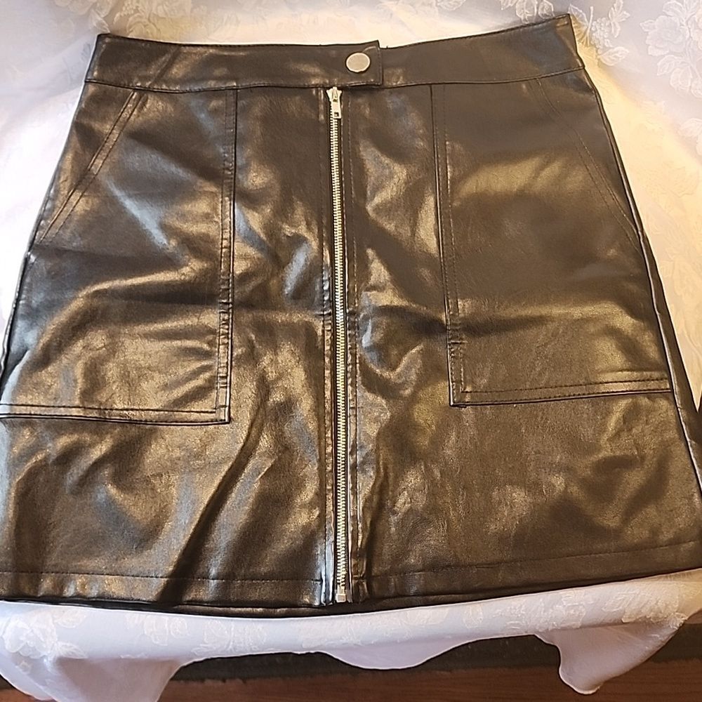 New Princess Polly Faux Leather Skirt Size 4
